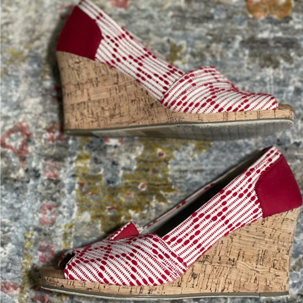 Toms ‘Michelle’ slip-on wedges